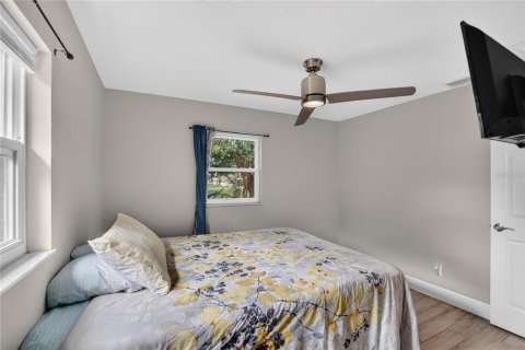 Villa ou maison à vendre à Zephyrhills, Floride: 2 chambres, 144.18 m2 № 2437140 - photo 25