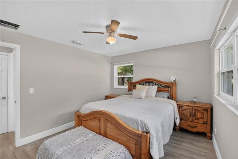 Villa ou maison à vendre à Zephyrhills, Floride: 2 chambres, 144.18 m2 № 2437140 - photo 18