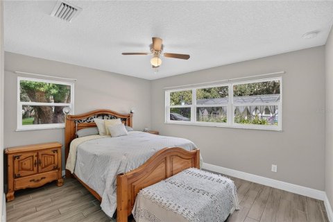 Villa ou maison à vendre à Zephyrhills, Floride: 2 chambres, 144.18 m2 № 2437140 - photo 19