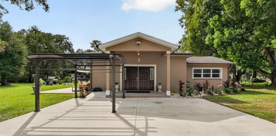 Villa ou maison à Zephyrhills, Floride 2 chambres, 144.18 m2 № 2437140