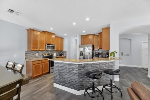 House in Ruskin, Florida 3 bedrooms, 167.97 sq.m. № 2148479 - photo 11