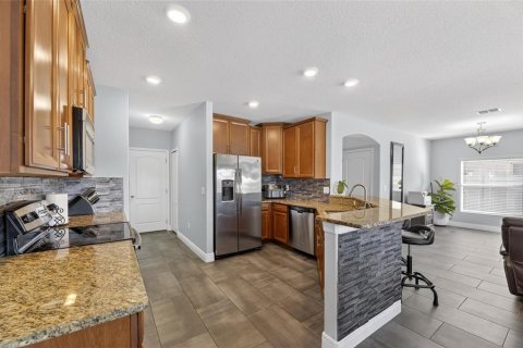 House in Ruskin, Florida 3 bedrooms, 167.97 sq.m. № 2148479 - photo 13