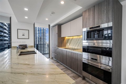 Condo in Miami, Florida, 3 bedrooms  № 1943594 - photo 18