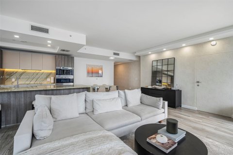 Condo in Miami, Florida, 3 bedrooms  № 1943594 - photo 3