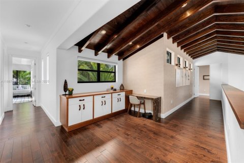 House in Key Biscayne, Florida 6 bedrooms, 513.56 sq.m. № 1942379 - photo 24