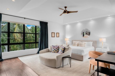 House in Key Biscayne, Florida 6 bedrooms, 513.56 sq.m. № 1942379 - photo 19