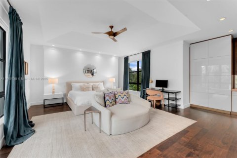 House in Key Biscayne, Florida 6 bedrooms, 513.56 sq.m. № 1942379 - photo 20