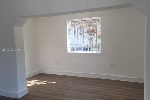 Villa ou maison à vendre à Miami, Floride: 4 chambres, 167.69 m2 № 1995576 - photo 12