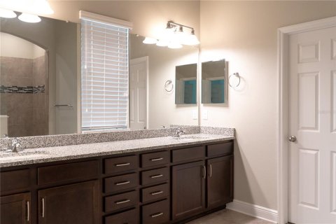 House in Apollo Beach, Florida 4 bedrooms, 258.18 sq.m. № 1815946 - photo 8