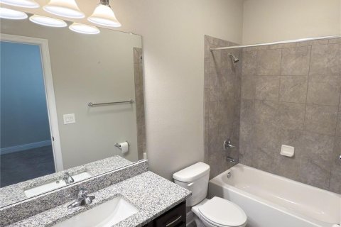 House in Apollo Beach, Florida 4 bedrooms, 258.18 sq.m. № 1815946 - photo 13