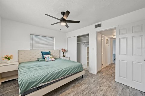 Villa ou maison à vendre à New Port Richey, Floride: 2 chambres, 97.36 m2 № 2437196 - photo 28
