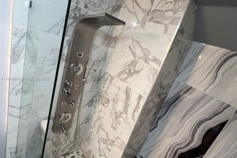 Снять в аренду таунхаус в Форт-Лодердейл, Флорида 3 спальни, 130.81м2, № 2004242 - фото 19