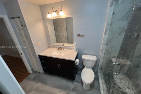 Снять в аренду таунхаус в Форт-Лодердейл, Флорида 3 спальни, 130.81м2, № 2004242 - фото 16