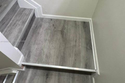 Снять в аренду таунхаус в Форт-Лодердейл, Флорида 3 спальни, 130.81м2, № 2004242 - фото 30