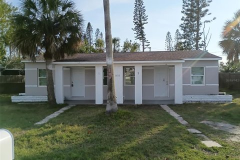 Estudio en Madeira Beach, Florida № 2102778