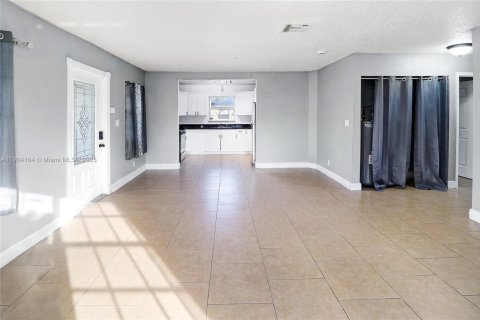 Casa en venta en Fort Lauderdale, Florida, 4 dormitorios, 116.69 m2 № 1976008 - foto 10