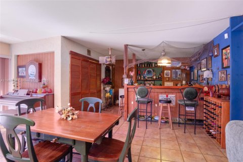 Casa en venta en Cutler Bay, Florida, 3 dormitorios, 252.51 m2 № 1963900 - foto 30