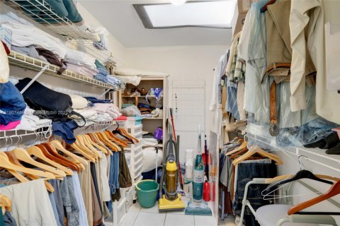 Casa en venta en Cutler Bay, Florida, 3 dormitorios, 252.51 m2 № 1963900 - foto 20