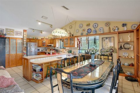 Casa en venta en Cutler Bay, Florida, 3 dormitorios, 252.51 m2 № 1963900 - foto 10