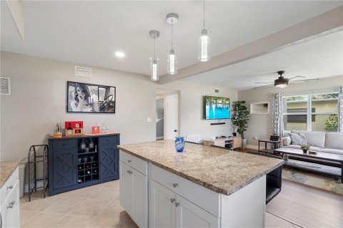 House in Orlando, Florida 3 bedrooms, 112.6 sq.m. № 1886132 - photo 11