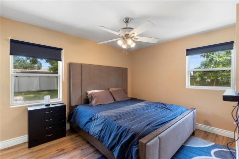 House in Orlando, Florida 3 bedrooms, 112.6 sq.m. № 1886132 - photo 14