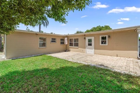 House in Orlando, Florida 3 bedrooms, 112.6 sq.m. № 1886132 - photo 22