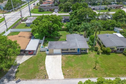House in Orlando, Florida 3 bedrooms, 112.6 sq.m. № 1886132 - photo 26