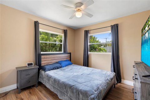 House in Orlando, Florida 3 bedrooms, 112.6 sq.m. № 1886132 - photo 16
