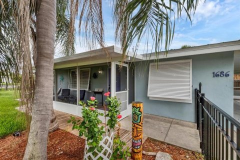 House in Sarasota, Florida 3 bedrooms, 106.28 sq.m. № 2233401