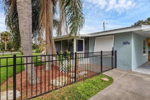 House in Sarasota, Florida 3 bedrooms, 106.28 sq.m. № 2233401 - photo 4
