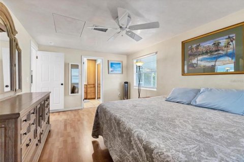 House in Sarasota, Florida 3 bedrooms, 106.28 sq.m. № 2233401 - photo 16