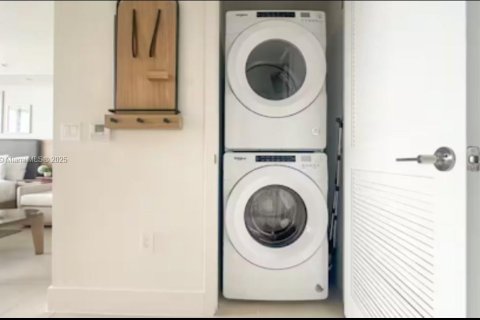 Copropriété à vendre à Miami, Floride: 34.1 m2 № 1968782 - photo 11