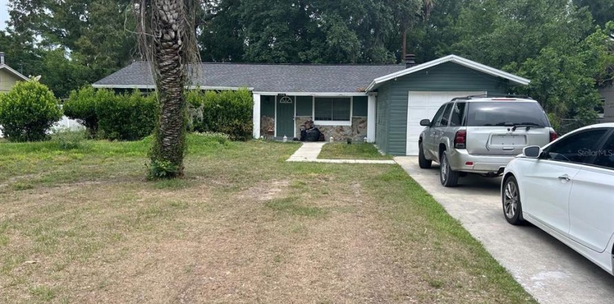 Casa en Ocala, Florida 3 dormitorios, 130.43 m2 № 1885089