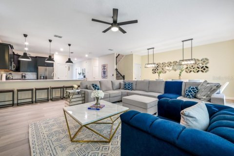 Casa en venta en Kissimmee, Florida, 8 dormitorios, 398.46 m2 № 1514904 - foto 6