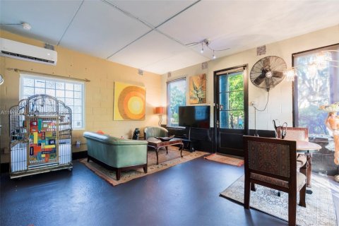 Casa en venta en Fort Lauderdale, Florida, 1 dormitorio, 98.94 m2 № 2045191 - foto 7