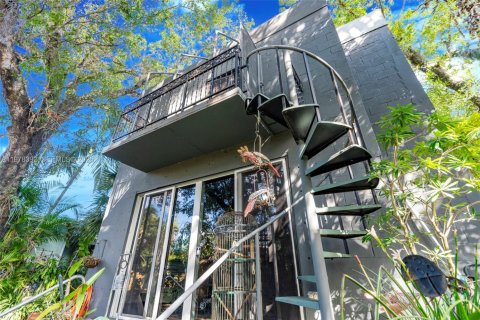 Casa en venta en Fort Lauderdale, Florida, 1 dormitorio, 98.94 m2 № 2045191 - foto 23