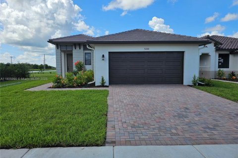 Villa ou maison à louer à Ave Maria, Floride: 3 chambres, 160.35 m2 № 1957287 - photo 1