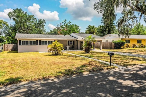 House in Bartow, Florida 3 bedrooms, 135.92 sq.m. № 1688032 - photo 1