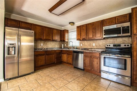 House in Bartow, Florida 3 bedrooms, 135.92 sq.m. № 1688032 - photo 15