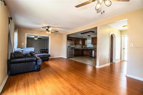 House in Bartow, Florida 3 bedrooms, 135.92 sq.m. № 1688032 - photo 10