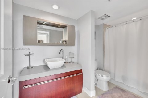 Condominio en venta en Fort Lauderdale, Florida, 2 dormitorios, 124.95 m2 № 1486402 - foto 16