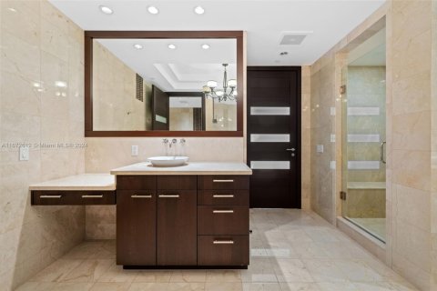 Снять в аренду кондоминиум в Бэл-Харбор, Флорида 2 спальни, 206.34м2, № 1958256 - фото 10