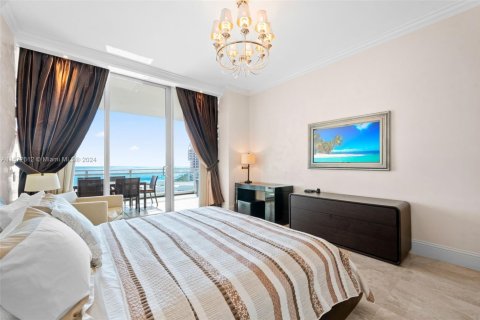 Снять в аренду кондоминиум в Бэл-Харбор, Флорида 2 спальни, 206.34м2, № 1958256 - фото 7