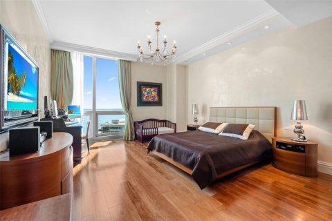 Снять в аренду кондоминиум в Бэл-Харбор, Флорида 2 спальни, 206.34м2, № 1958256 - фото 19