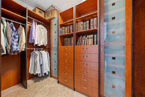 Снять в аренду кондоминиум в Бэл-Харбор, Флорида 2 спальни, 206.34м2, № 1958256 - фото 8