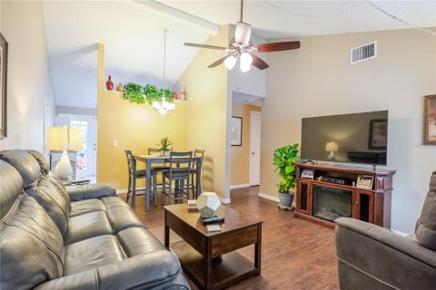 House in Tampa, Florida 3 bedrooms, 91.04 sq.m. № 2287451 - photo 9