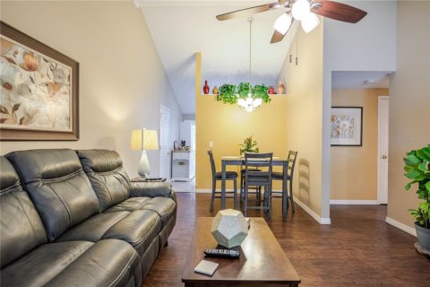 House in Tampa, Florida 3 bedrooms, 91.04 sq.m. № 2287451 - photo 8