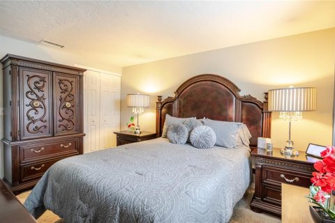 House in Tampa, Florida 3 bedrooms, 91.04 sq.m. № 2287451 - photo 18