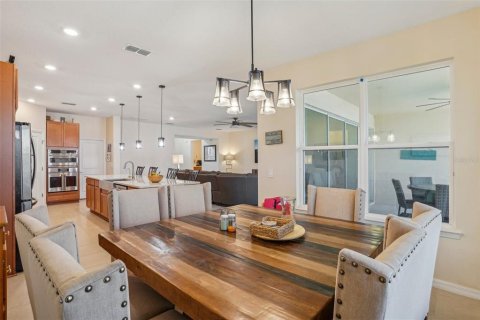 Casa en venta en Apopka, Florida, 5 dormitorios, 321.53 m2 № 1758044 - foto 10