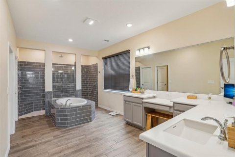Casa en venta en Apopka, Florida, 5 dormitorios, 321.53 m2 № 1758044 - foto 19
